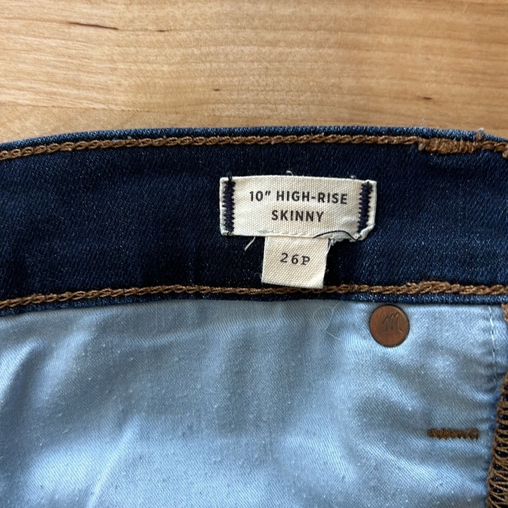 Madewell 10" High Rise Skinny Dark Wash Jeans, 26P - Picture 8 of 9